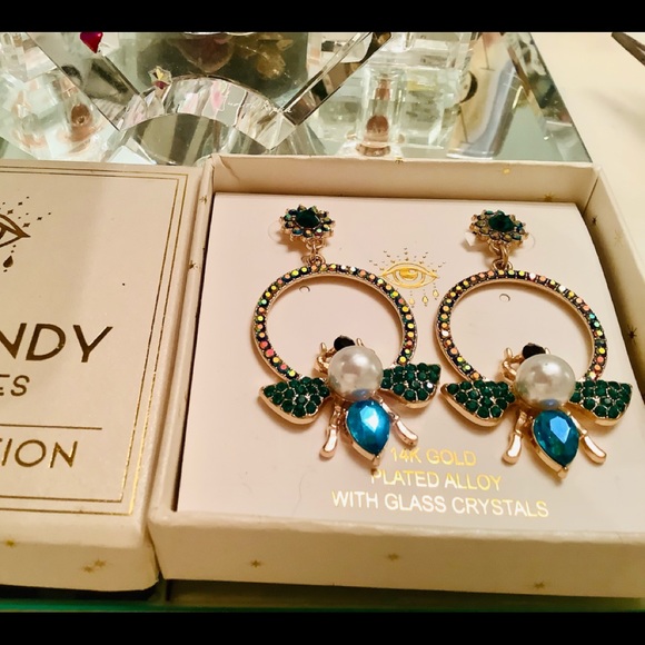 Beautiful luxury collection eye candy earrings - Picture 3 of 5